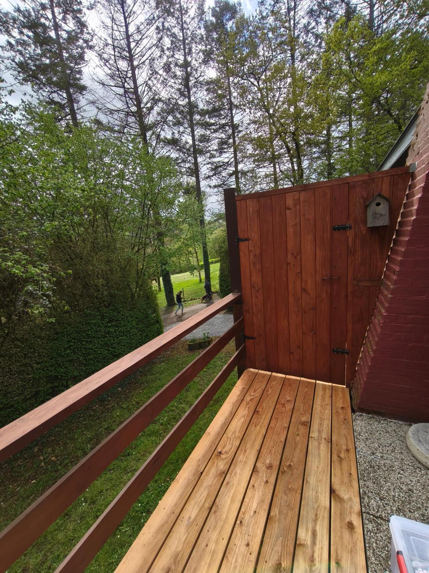 Au Bois Charmant Waulsort Zimmer foto
